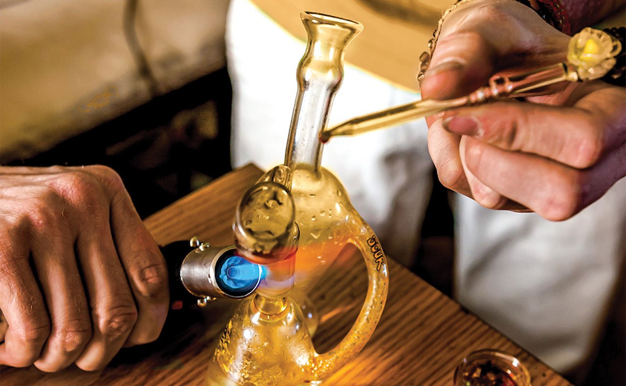 333s How to dab beginners guide - quality dab rig equipment with quartz banger for cannabis concentrates